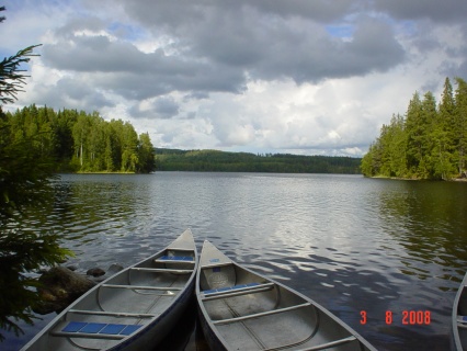 Glaskogen Kanadier am Ufer