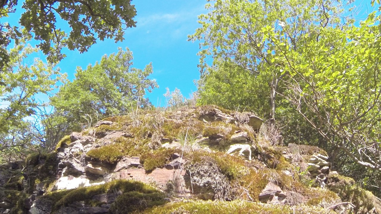 Übernachtung auf dem Bergkamm ohne Zelt